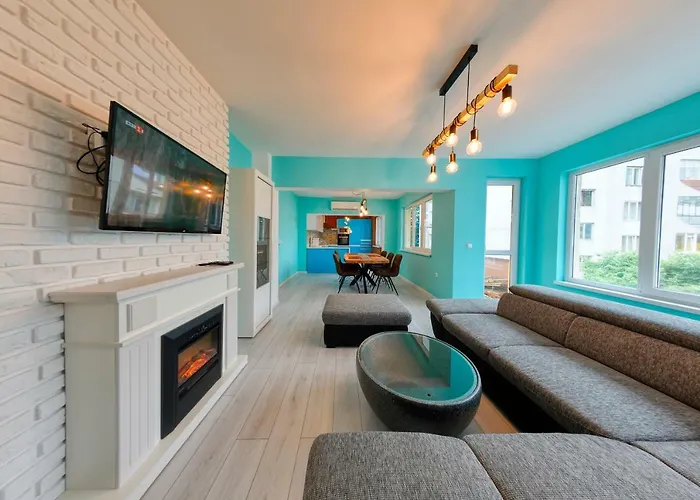 Popovich Apartment Warna